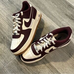 Nike Air Force 1 LV8 Sail/ Night Maroon (DQ5972 100) Big Kids Size 6.5 Retro